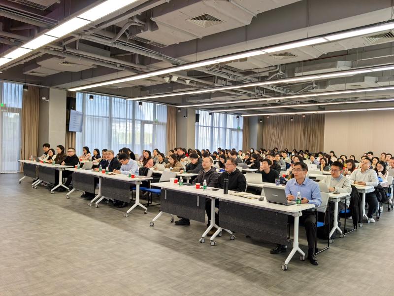 学指委与研究生院联合召开教育思想大讨论交流会