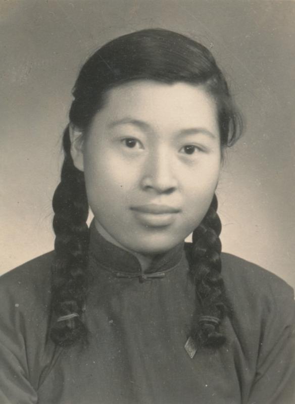 【图02】中学时期的何掌珠.jpg