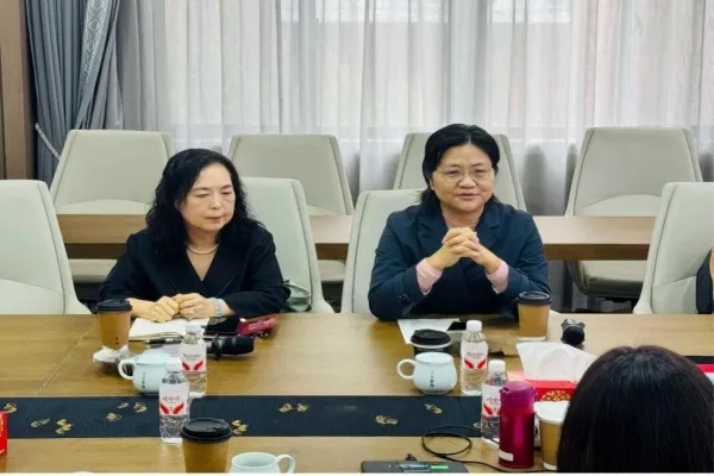 Screenshot 2025-11-25 at 15-03-51 【教育思想大讨论】人文学院举行教育思想大讨论暨2025年秋季学期本科教学质量检查师生座谈会.png