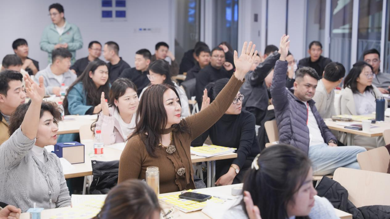 沪喀同心育美，交大设计助力——新疆喀什美术教师能力提升培训结业