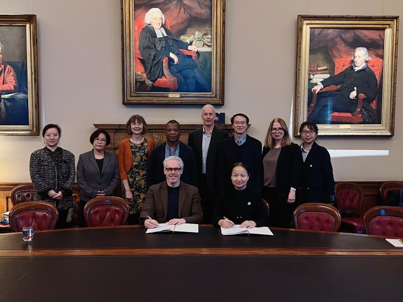 中英国际低碳学院领导率团出访英国和法国