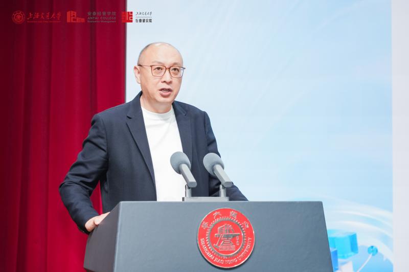 20251208_110043_795.jpg 汤奇峰.jpg